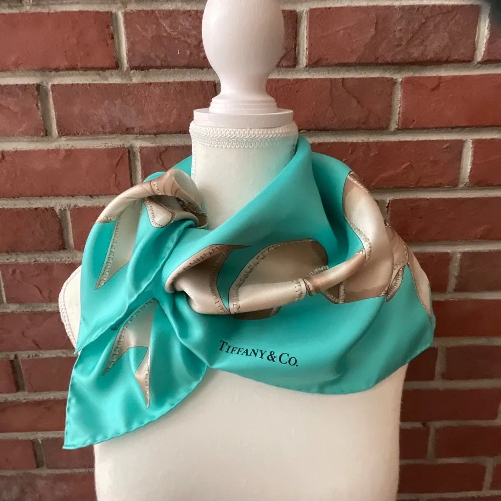 Tiffany & Co Tiffany Blue and Beige Ribbon Design Silk Scarf Hand-rolled  NEW